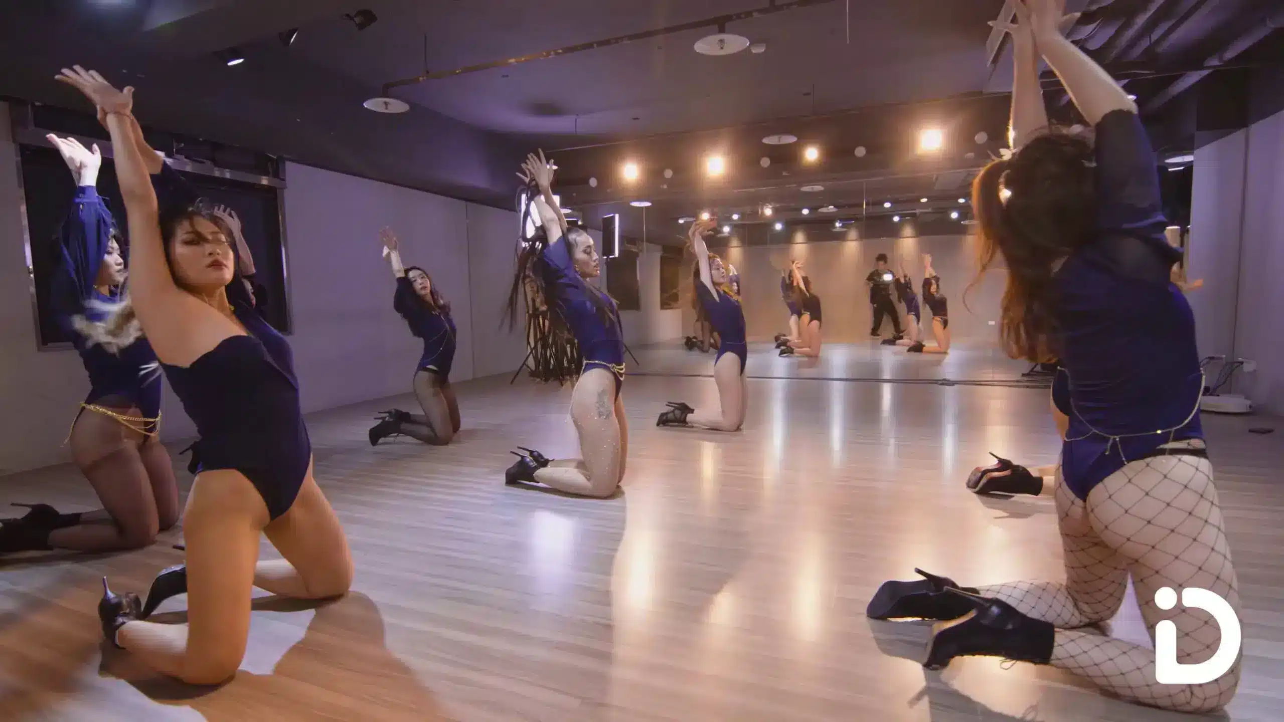 Cici Jan编舞Jade Novah《Cycles》高清性感热舞写真下载