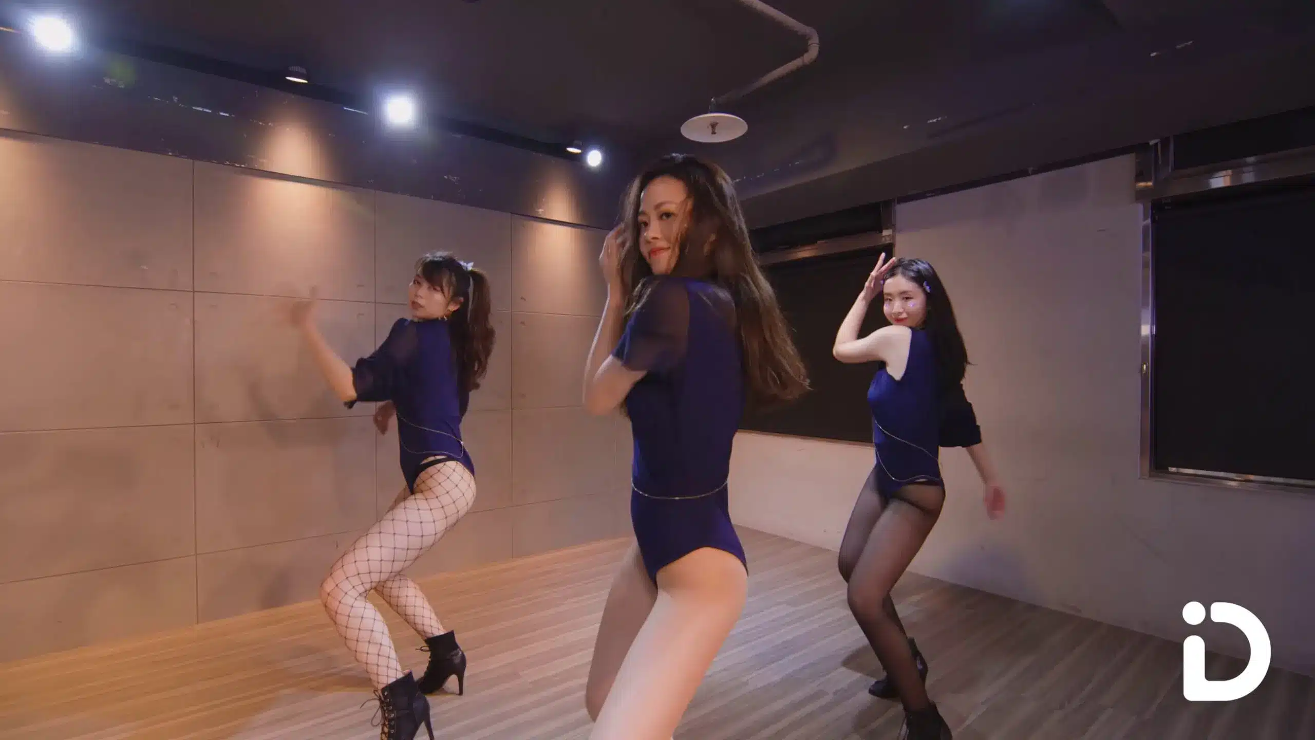 Cici Jan编舞Jade Novah《Cycles》高清性感热舞写真下载